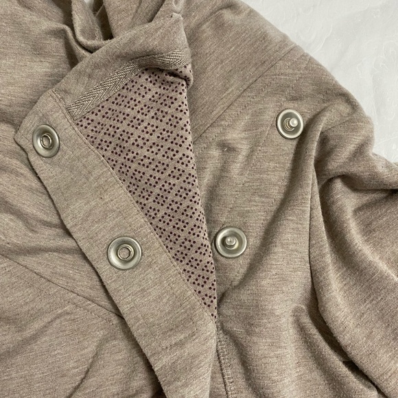 Wrap cowl button sweater - Picture 6 of 7